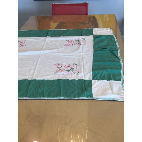VTG Green and White Color Block with Pink Flowers Hand Embroidered Tablecloth 48 - Picture 8 of 13